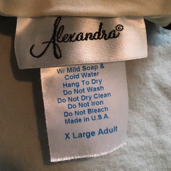 NWOT Shiny Camo Tank Top - Picture 8 of 8